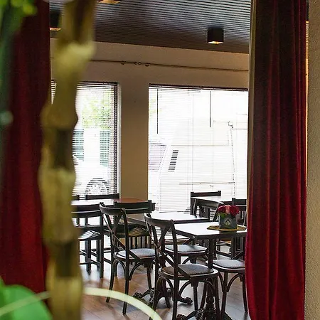 Villa-lamartine Hotel