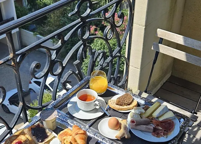 Otel Villa-lamartine 3*